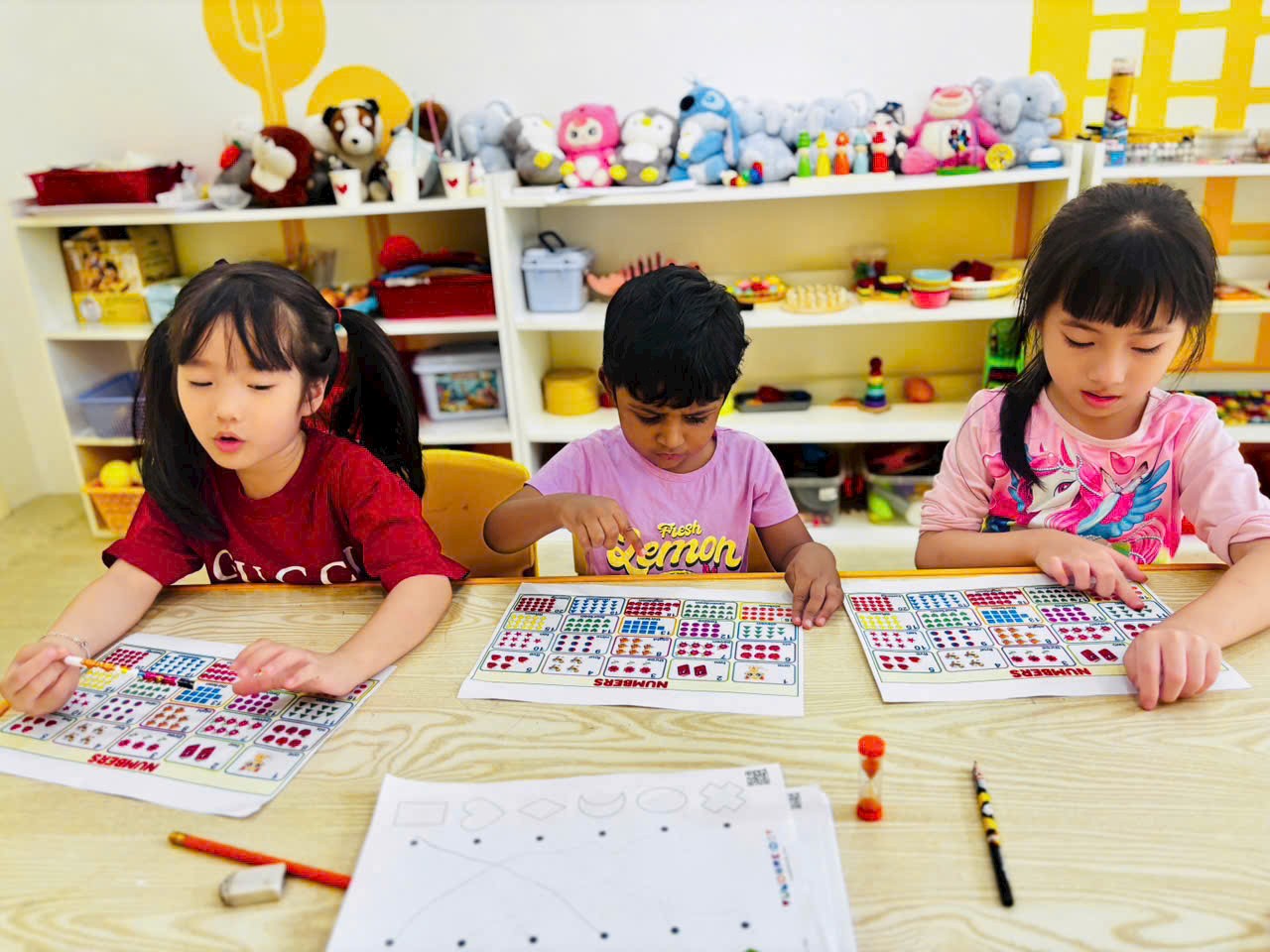 Nhóm nhỏ cùng học toán vui